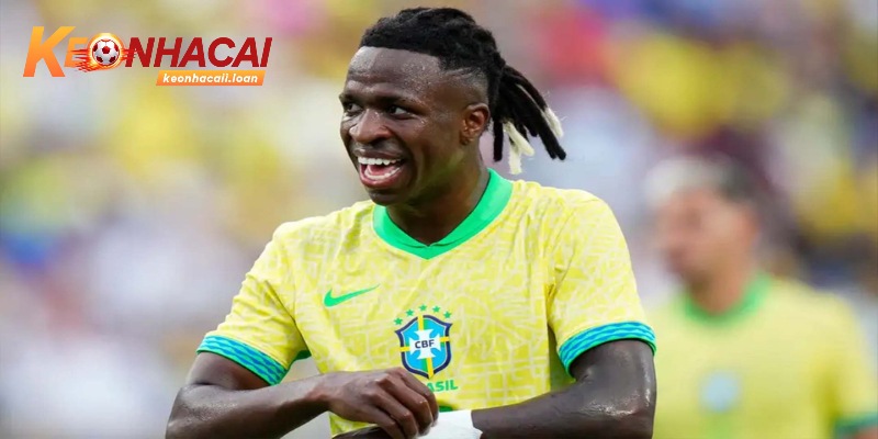 Cầu thủ Vinícius Júnior truyền cảm hứng bóng đá Brazil